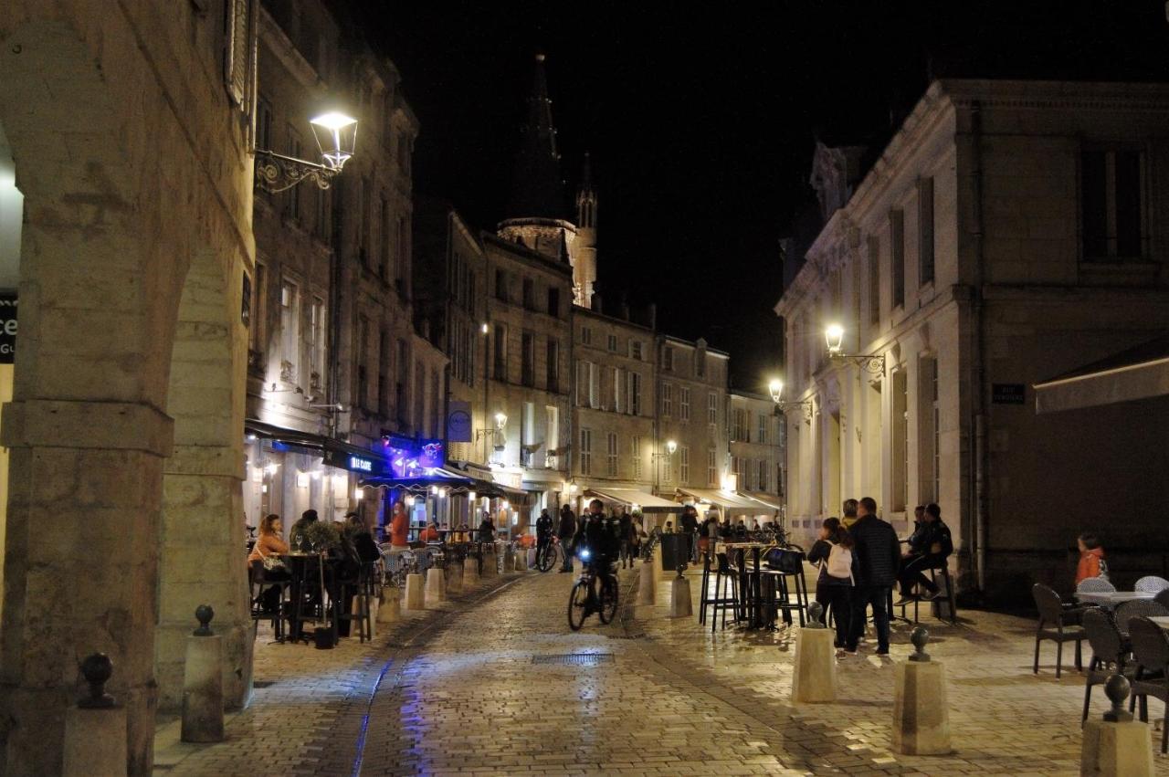 Appartamento - Le Petit Rochelais -Calme&Cosy- Wifi-Netflix La Rochelle  Esterno foto
